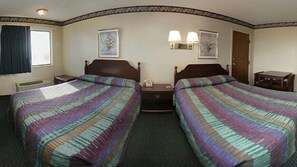 Desk, free WiFi, bed sheets - Econo Inn and Suites (Oklahoma City)