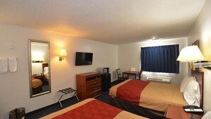 Escritorio, wifi gratis y ropa de cama 