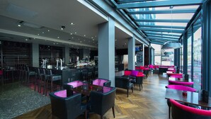 2 barer/lounger, cocktailbar og pub