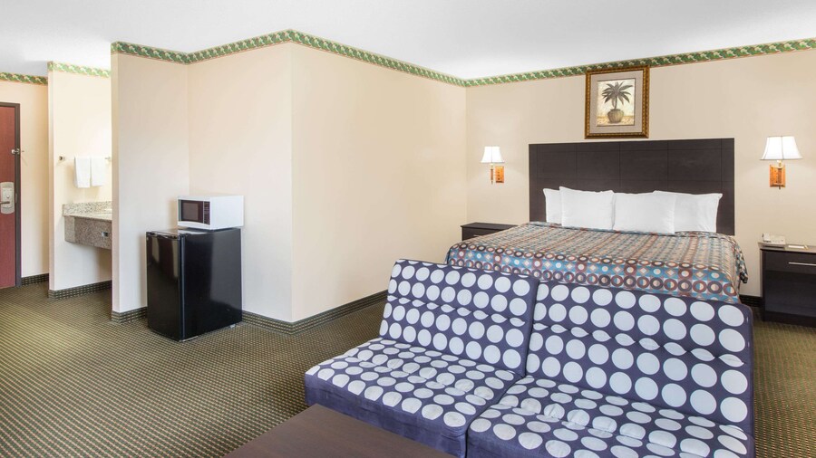Days Inn by Wyndham Sullivan