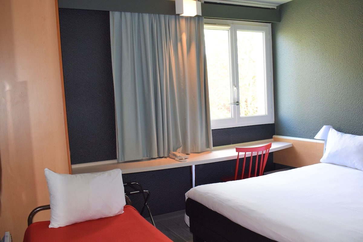 Chambre Double Standard, plusieurs lits | Literie de qualité supérieure, surmatelas