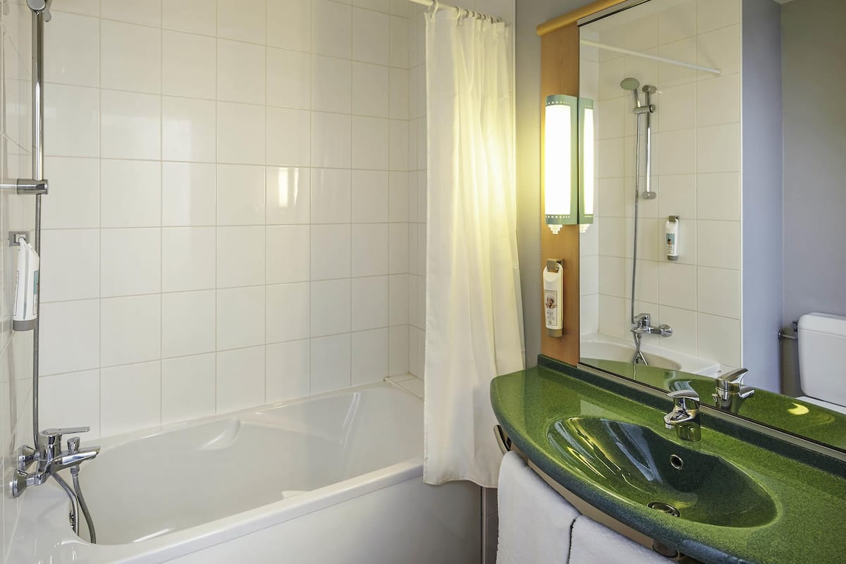 Premium bedding, pillowtop beds, in-room safe, individually furnished