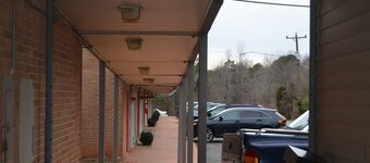 Bravo Inn Greensboro