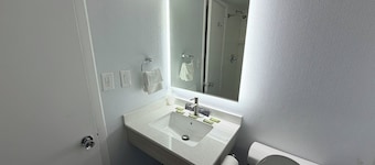 Bravo Inn Greensboro