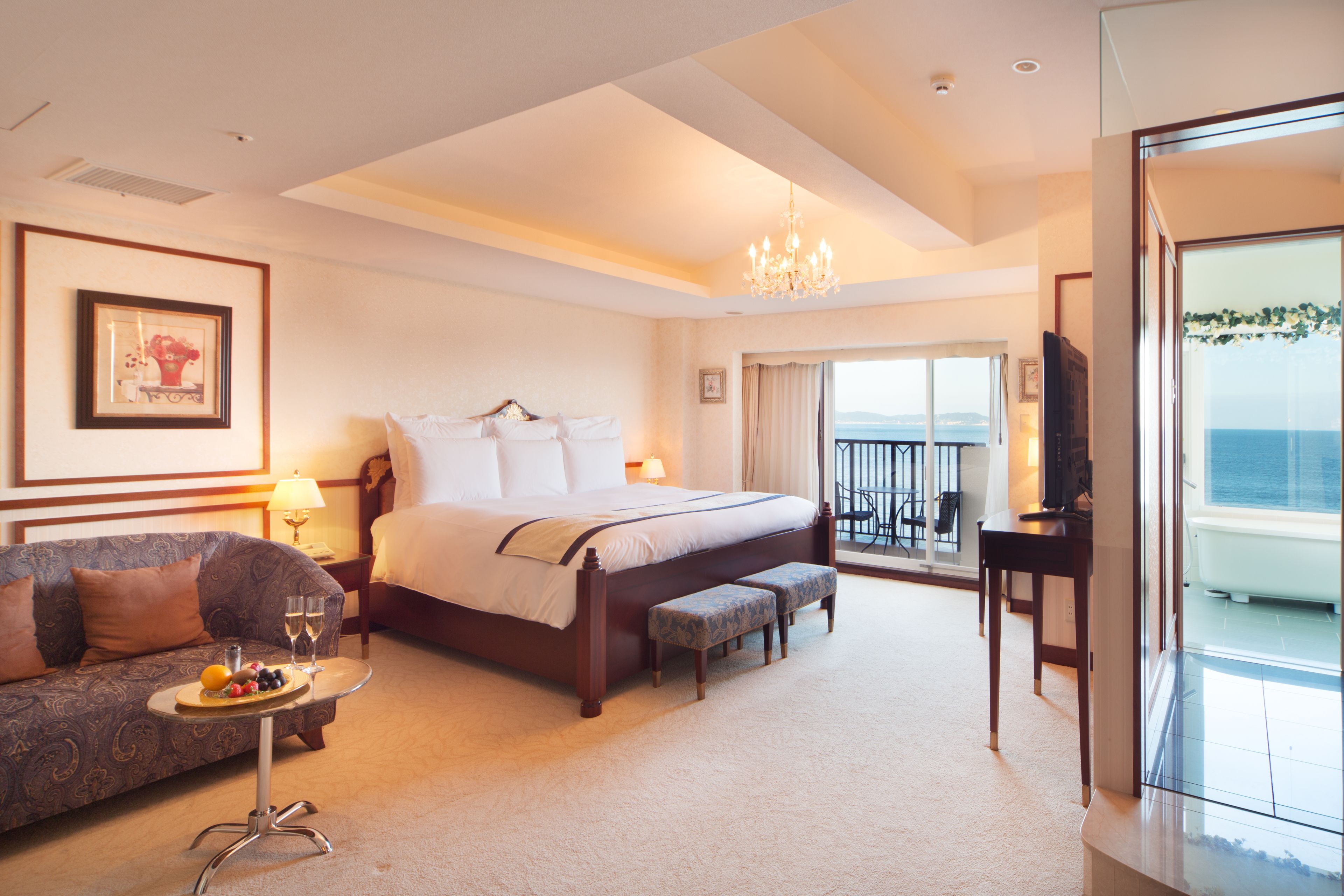 premium bedding, in-room safe, blackout curtains, free wifi