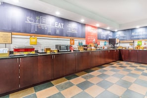 Free daily buffet breakfast