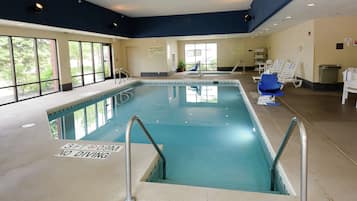 Indoor pool, pool loungers