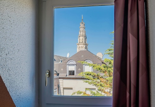 B&B HOTEL Arras Centre Les Places