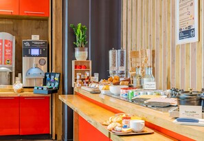 Daily buffet breakfast for a fee