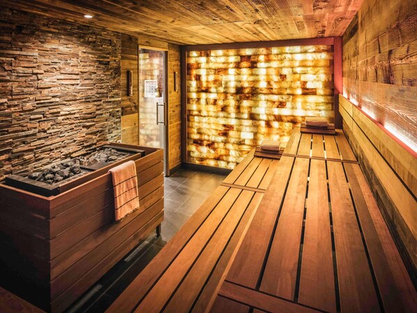 Couples treatment room(s), sauna, body treatments, aromatherapy