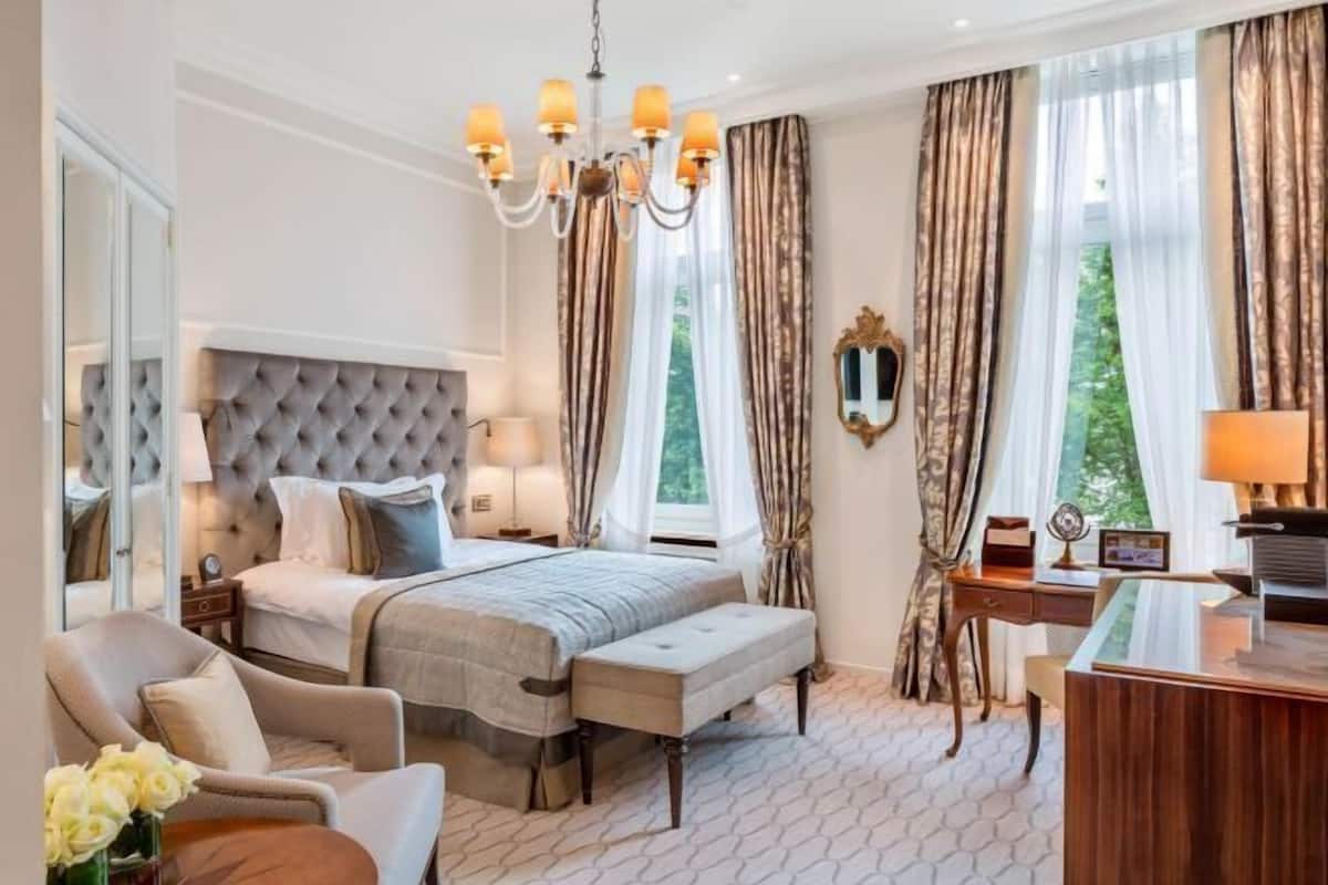 Premium bedding, minibar, in-room safe, individually decorated