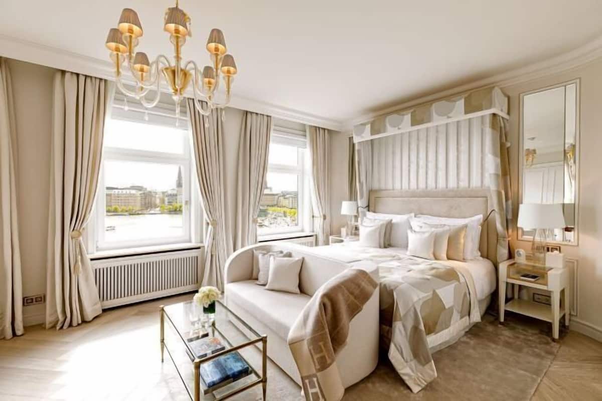 Premium bedding, minibar, in-room safe, individually decorated