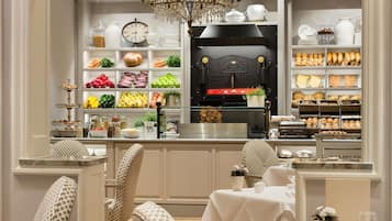 Daily buffet breakfast for a fee