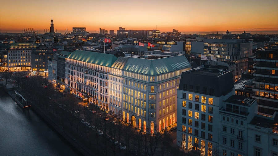 Fairmont Hotel Vier Jahreszeiten Hamburg