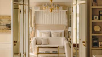 Ropa de cama de alta calidad y minibar