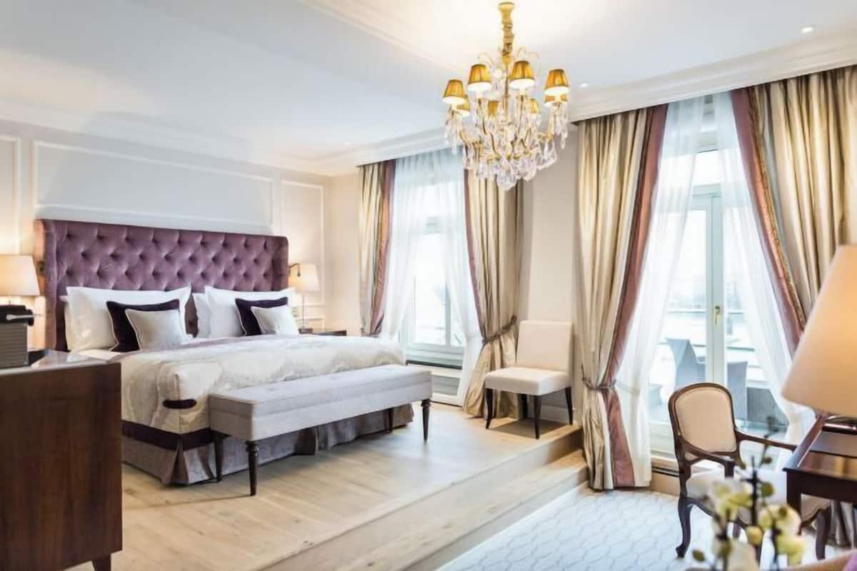 Premium bedding, minibar, in-room safe, individually decorated