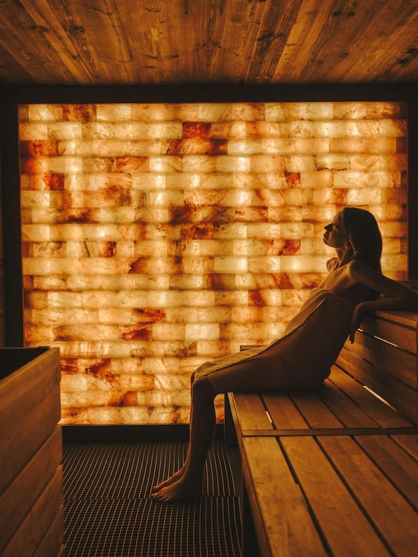 Couples treatment rooms, sauna, body treatments, aromatherapy