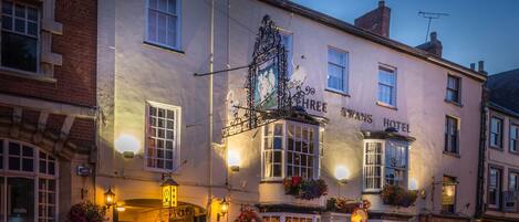 Front of property – evening/night