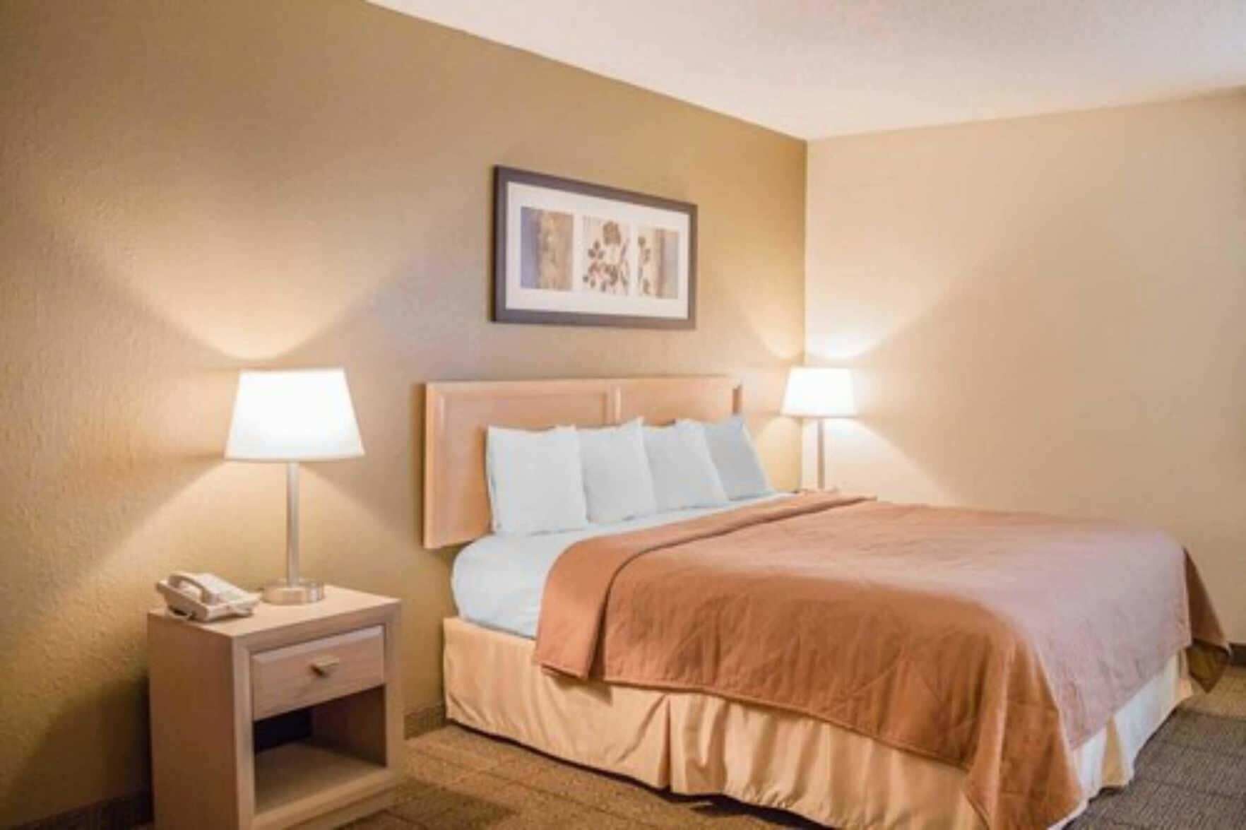 In-room safe, iron/ironing board, free WiFi, bed sheets