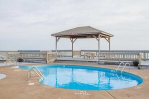 BBQ/picnic area - Quality Inn Port Clinton Waterfront (Port Clinton)
