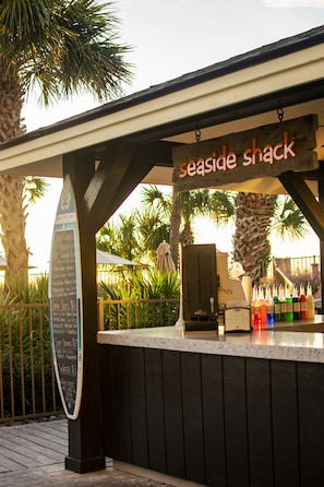 Snack bar - Omni Hilton Head Oceanfront Resort (Hilton Head Island)