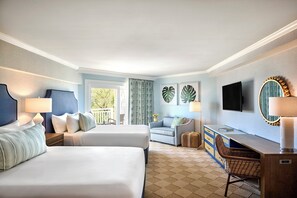 Sengetøy av topp kvalitet, senger med overmadrass og safe på rommet