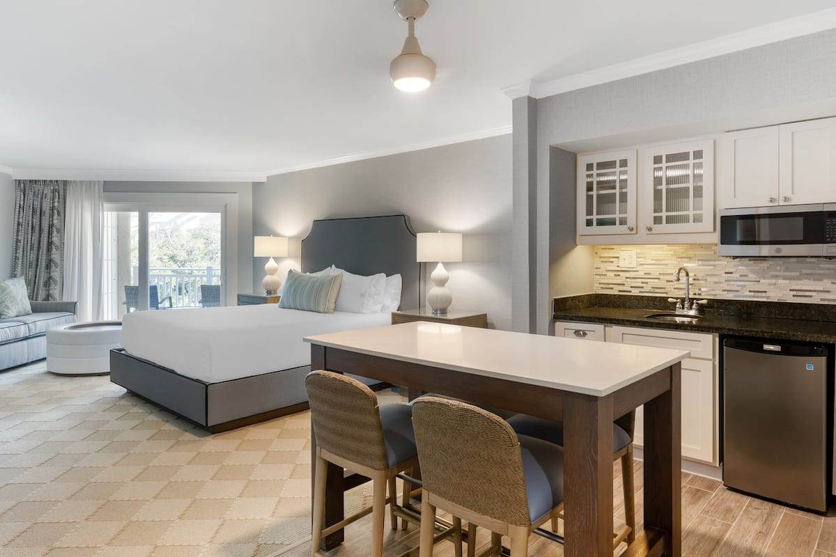 Premium bedding, pillowtop beds, in-room safe, desk