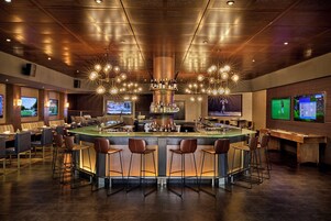 2 bars/lounges, 2 poolside bars