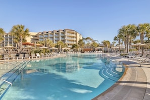 3 outdoor pools, open 8:00 AM to 10:00 PM, pool cabanas (surcharge)