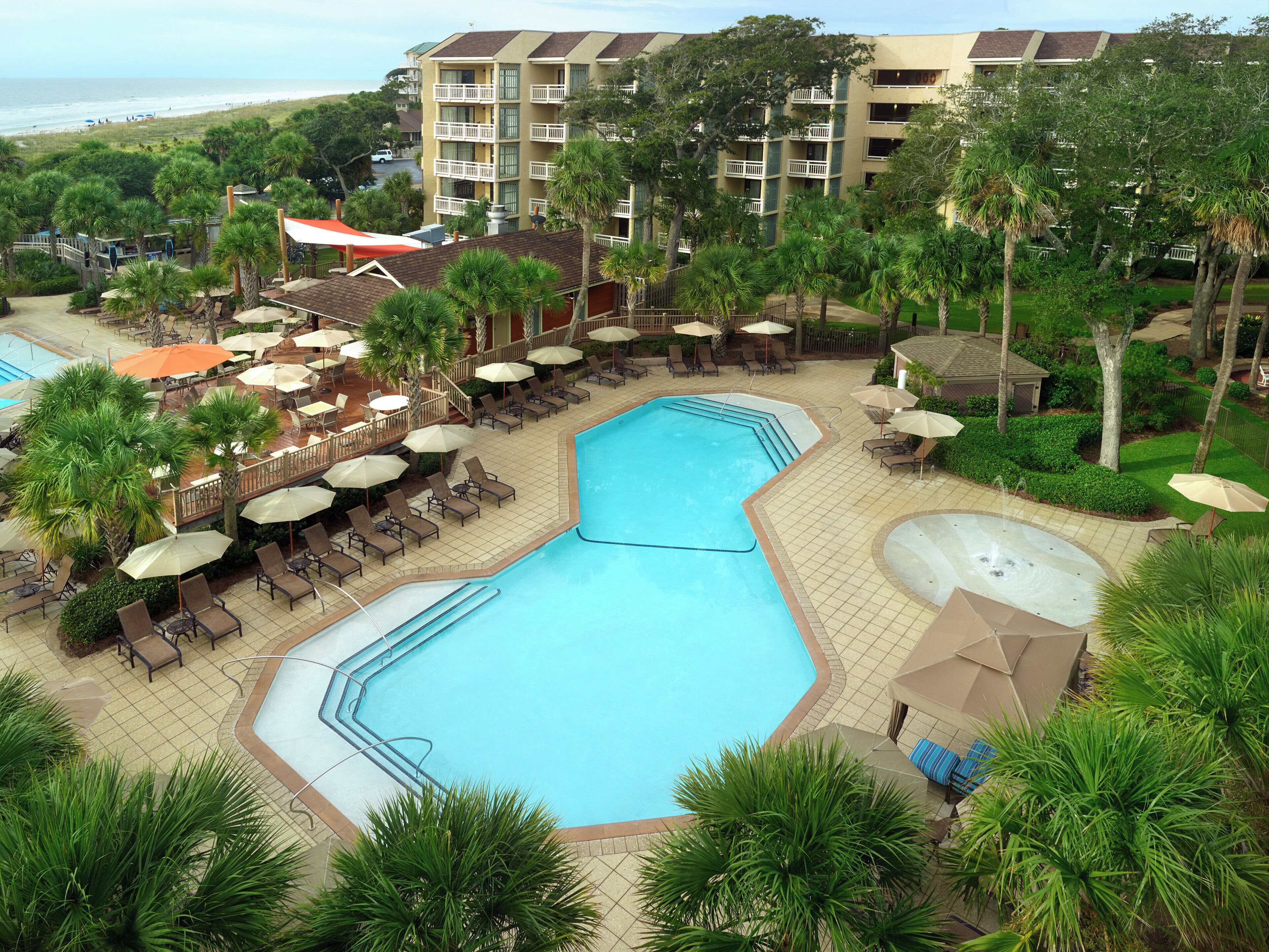 3 outdoor pools, open 8:00 AM to 10:00 PM, cabanas (surcharge)
