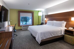 In-room safe, desk, laptop workspace, iron/ironing board - Holiday Inn Express Arlington by IHG (Arlington)