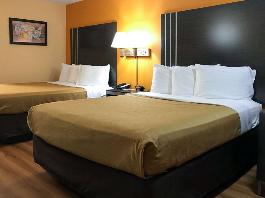 Standard Room, 2 Queen Beds, Non Smoking | Soundproofing, iron/ironing board, free WiFi, bed sheets