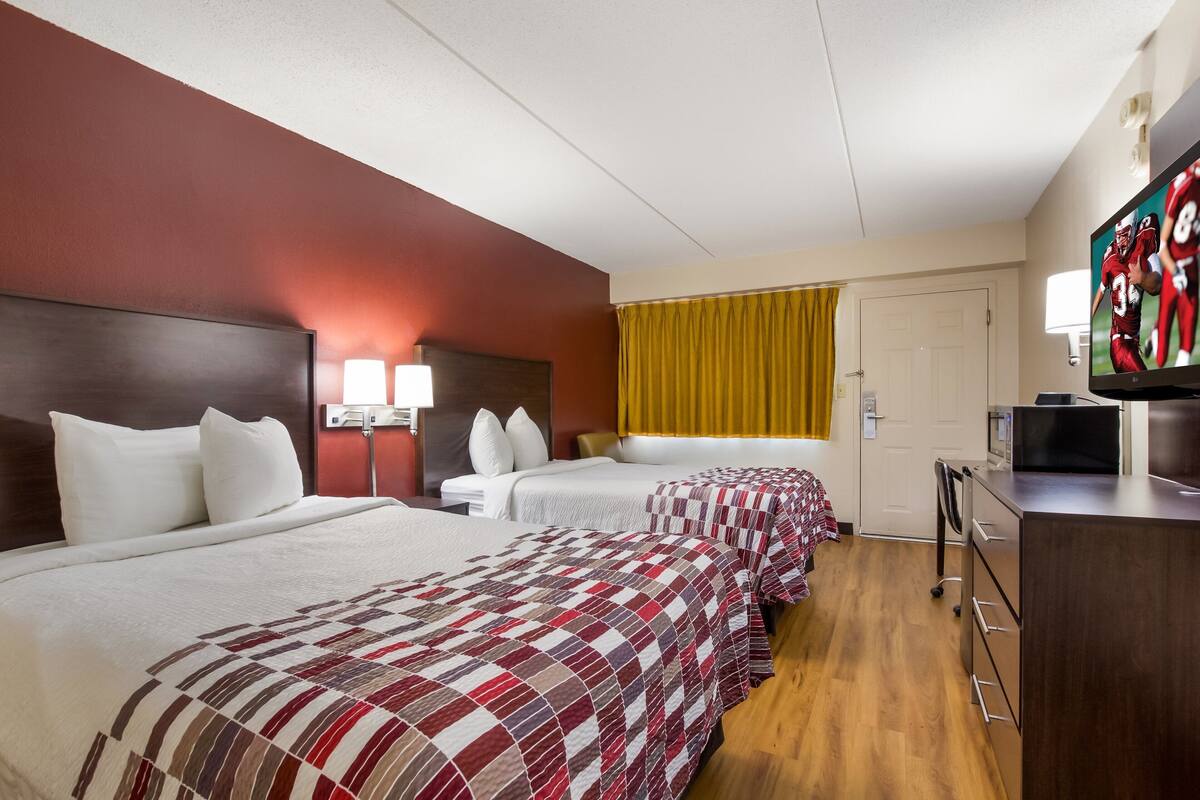 Deluxe Room, 2 Double Beds, Non Smoking | Desk, laptop workspace, blackout curtains, rollaway beds