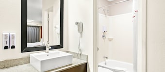 Red Roof Inn PLUS+ Baltimore-Washington DC/BWI Airport