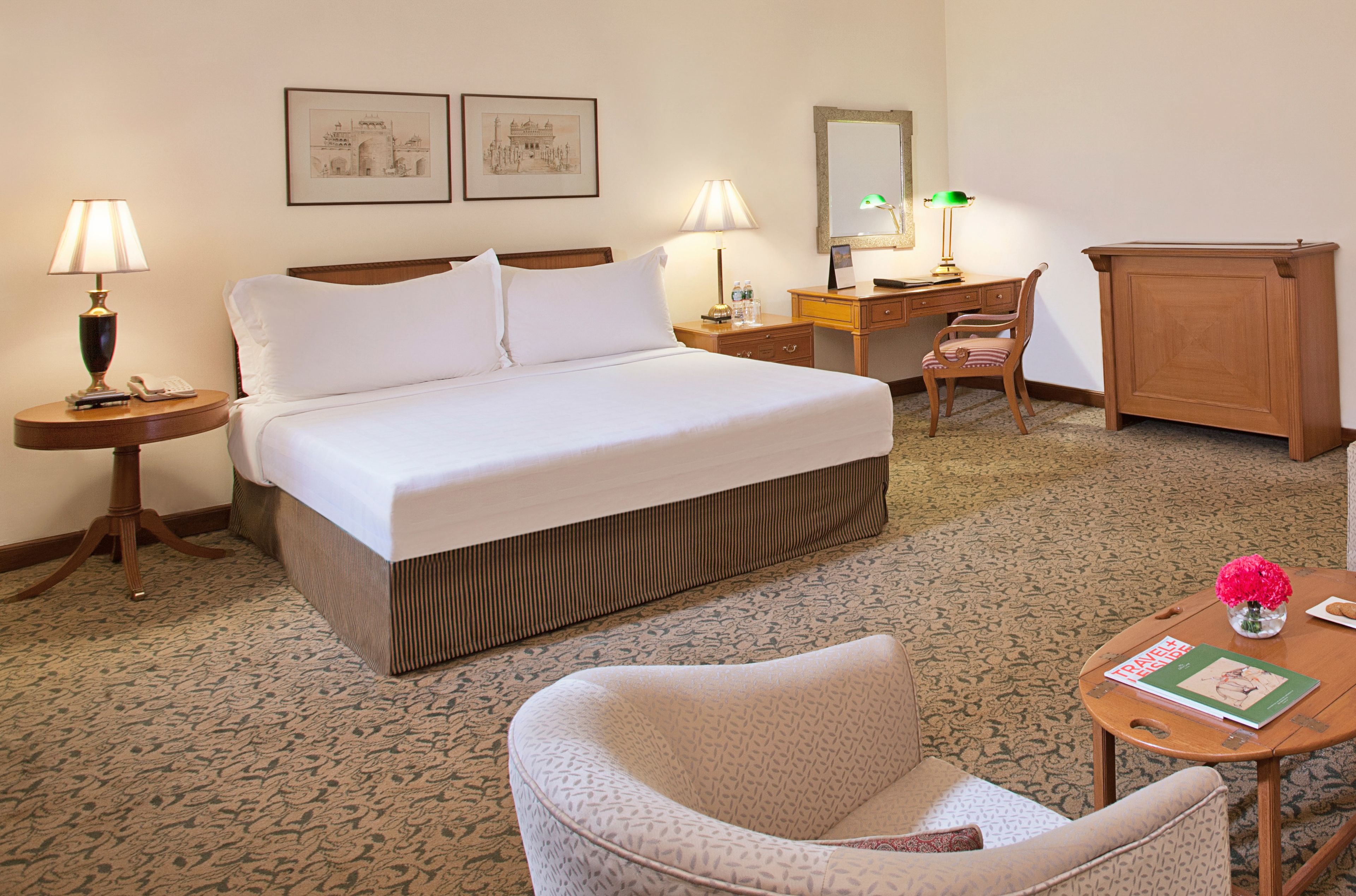 room (heritage) | premium bedding, minibar, in-room safe, desk