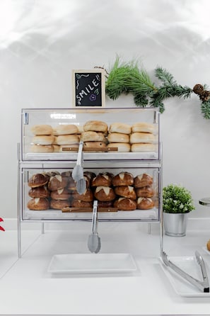 Free daily continental breakfast