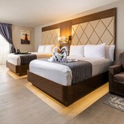 Palazzo Lakeside Hotel