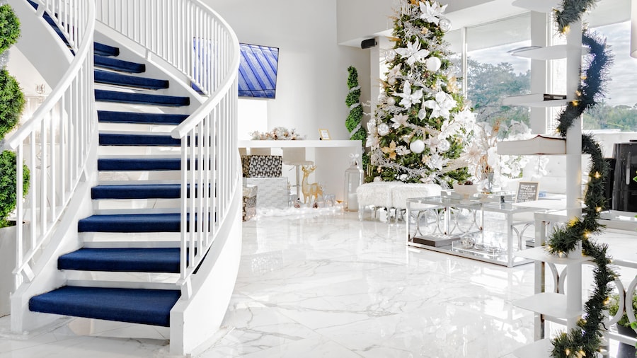 Palazzo Lakeside Hotel