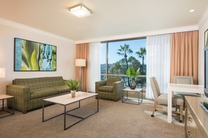 Suite, 1 Bedroom, Bay View | Living area