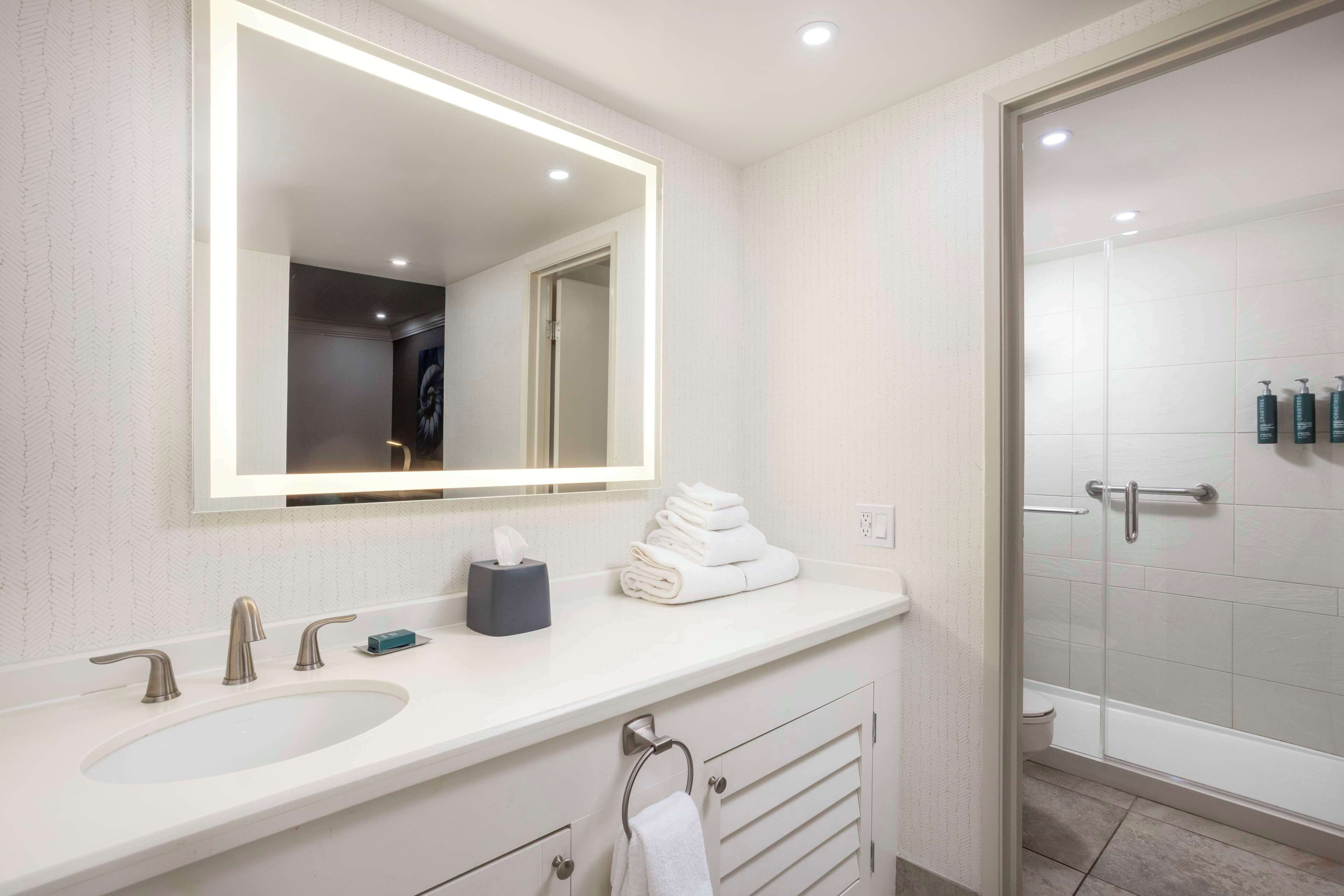 Photo - DoubleTree by Hilton San Diego Bayside