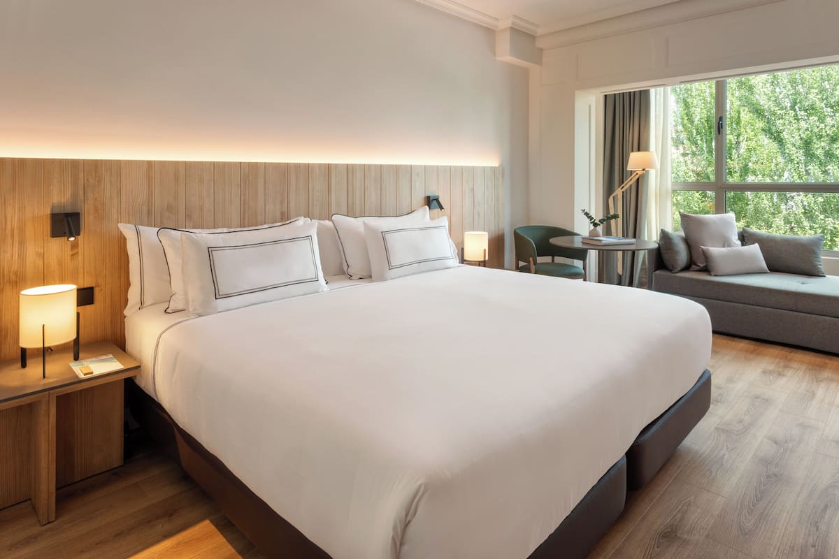 Room service – dining