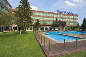 Seasonal outdoor pool, open 11 AM to 8:00 PM, sun loungers