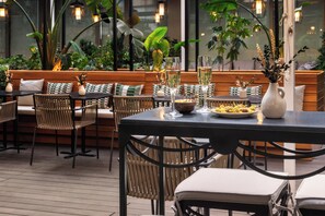 Breakfast, lunch, dinner served; local and international cuisine 