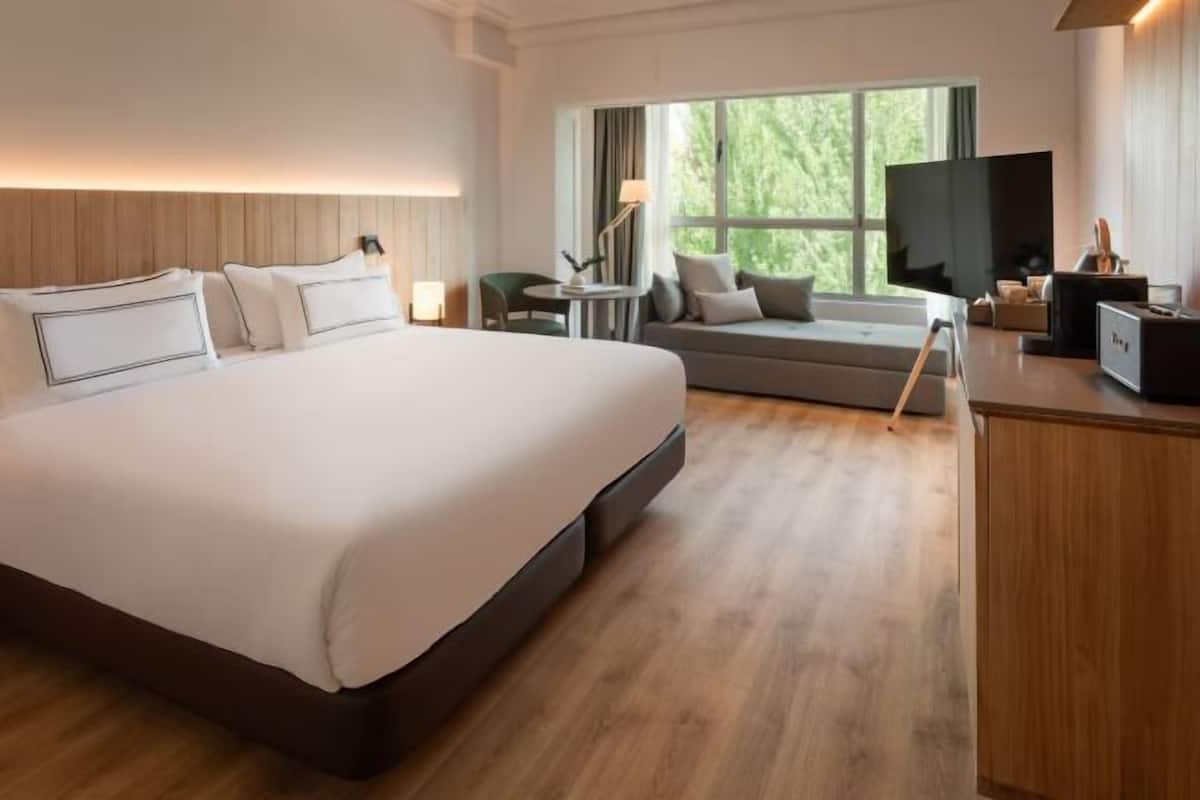 In-room safe, blackout curtains, soundproofing, iron/ironing board