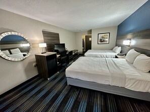 Premium bedding, desk, iron/ironing board, free WiFi
