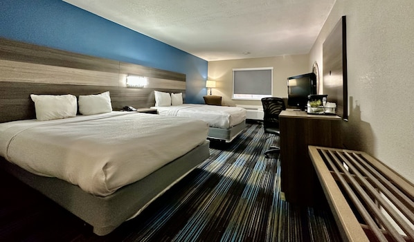 Premium bedding, desk, iron/ironing board, free WiFi