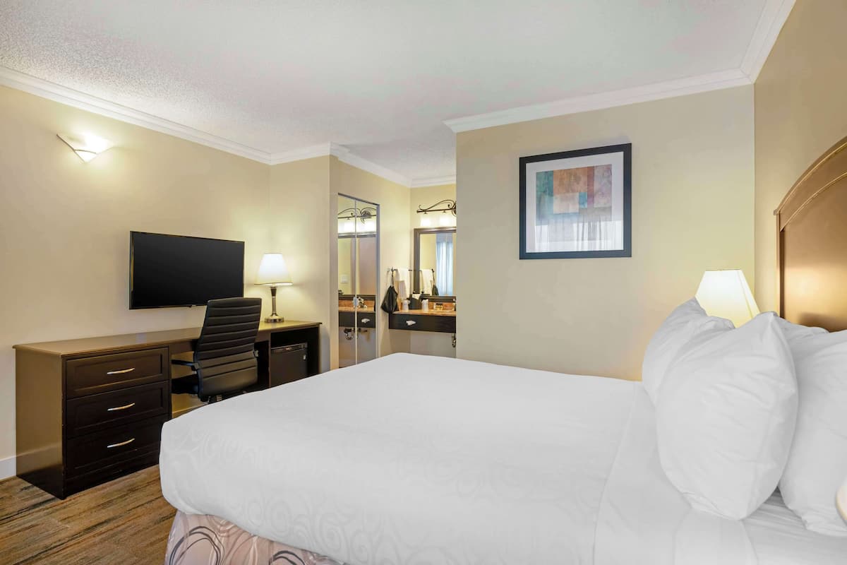 In-room safe, desk, laptop workspace, blackout curtains