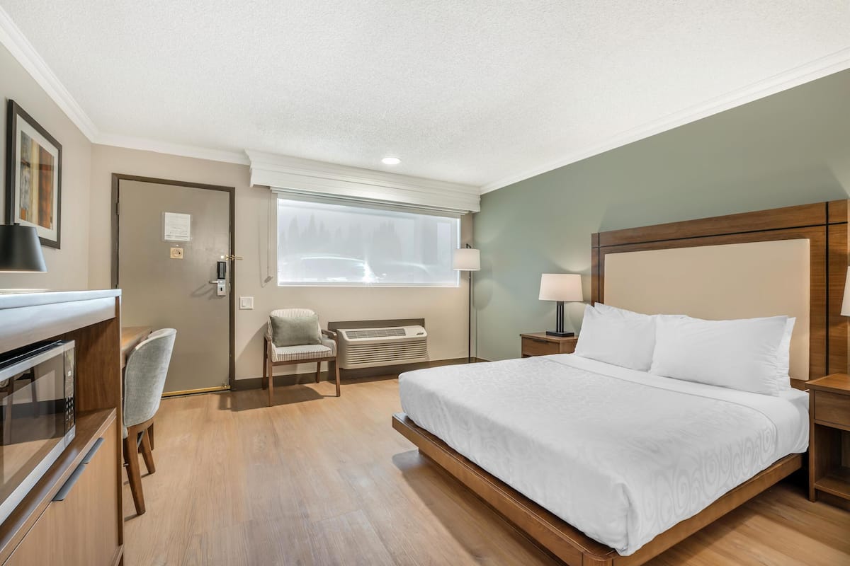 In-room safe, desk, laptop workspace, blackout drapes