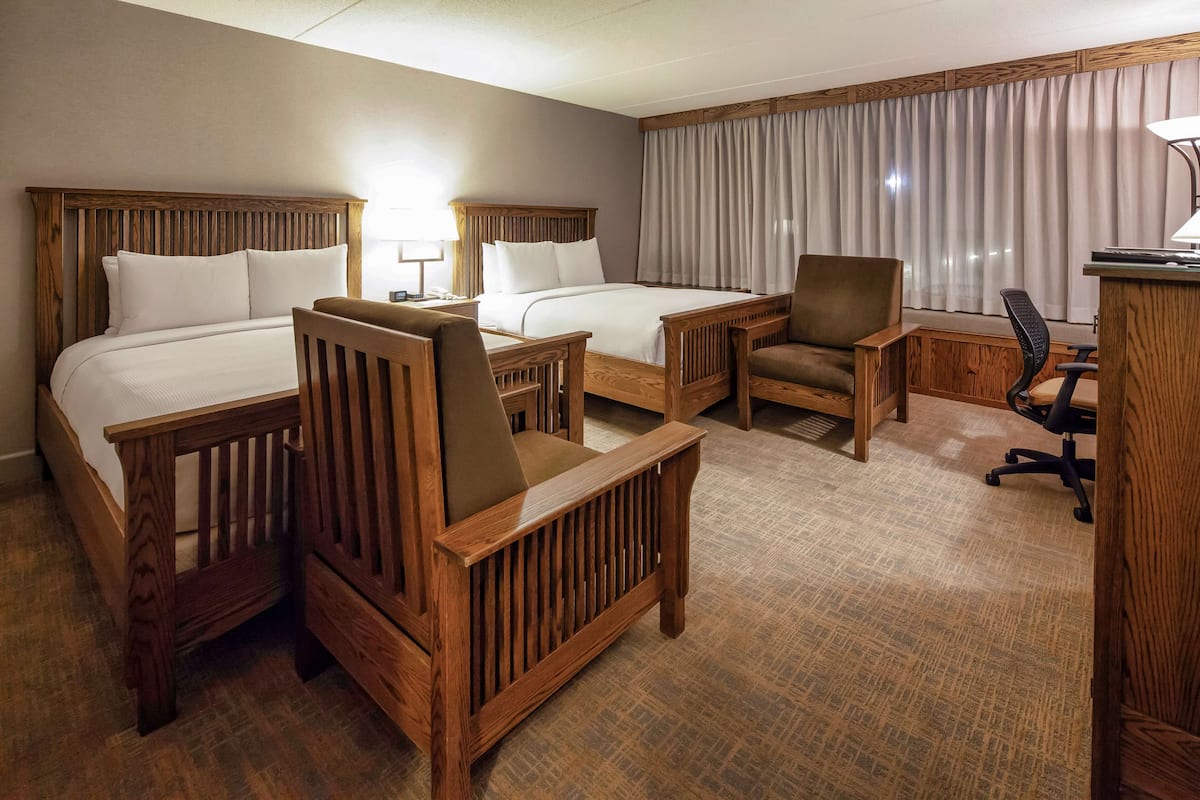 In-room safe, desk, laptop workspace, blackout curtains