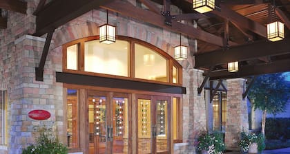 DoubleTree by Hilton Libertyville - Mundelein